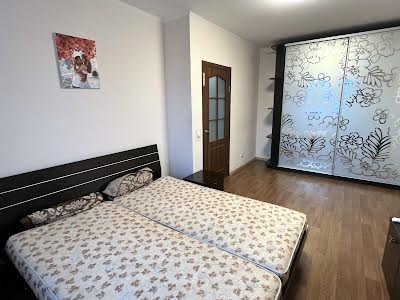 квартира по адресу Софии Русовой ул., 7-Г