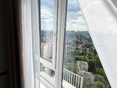 квартира за адресою Івана-Франка, 40