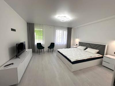 квартира за адресою Степана Бандери вул., 79