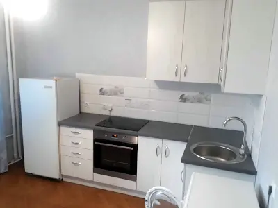 квартира за адресою Ревуцького вул., 42