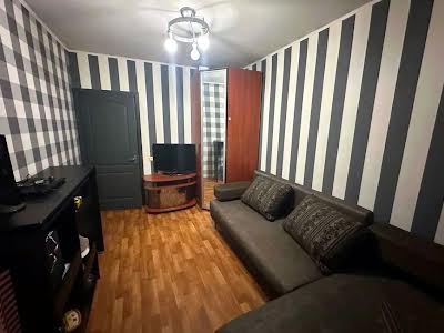 квартира по адресу Героев просп., 4