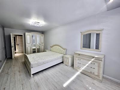 квартира по адресу Злуки просп., 5