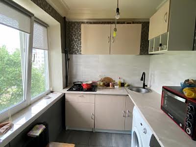 квартира за адресою Ореста Левицького вул. (Академіка Курчатова), 9/21