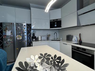 квартира за адресою Авіаконструктора Антонова вул., 2-Б