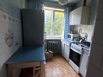 квартира за адресою Наукова вул., 56