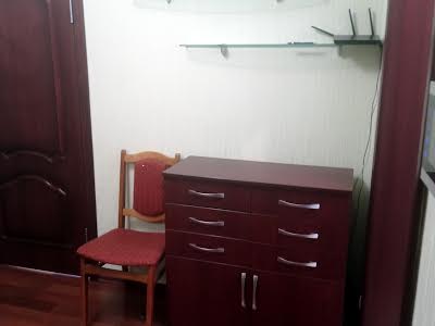 квартира за адресою Квітневий пров., 10