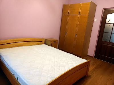 квартира за адресою Щаслива вул., 1
