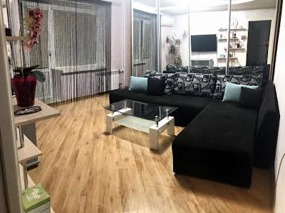 квартира за адресою Оноре де Бальзака вул., 4