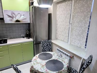 квартира за адресою Героїв просп., 4