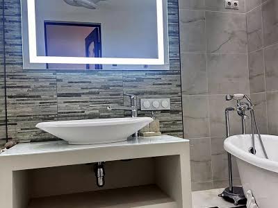 квартира за адресою Дніпровська набережна вул., 1-А