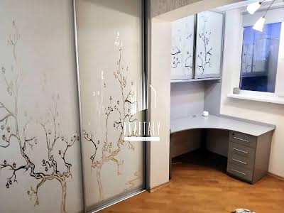 квартира по адресу Академіка Палладіна 21, 21