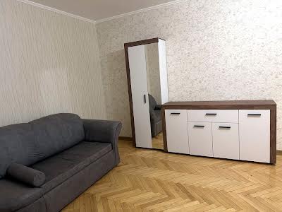 квартира за адресою Стадіонний проїзд, 2/1