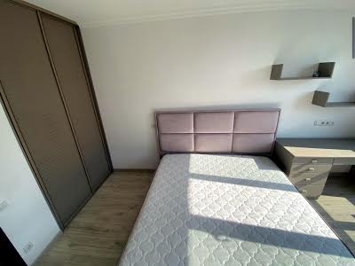 квартира за адресою Миколи Гулака вул., 4