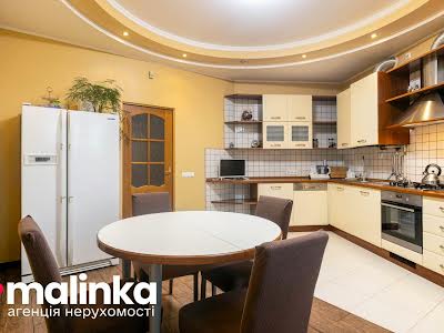квартира за адресою Сергія Єфремова вул., 13