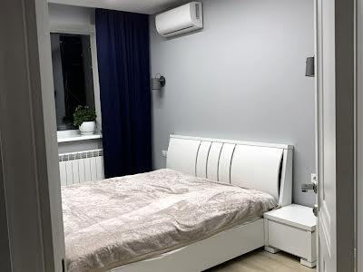 квартира по адресу Співдружності ул., 1
