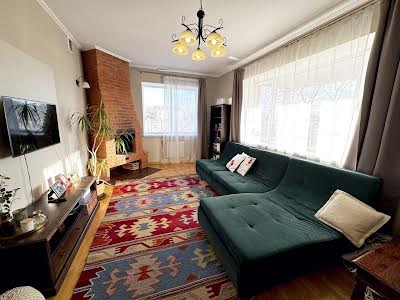 будинок за адресою Центральна вул., 3