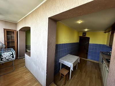 квартира за адресою Олександра Довженка вул., 9б