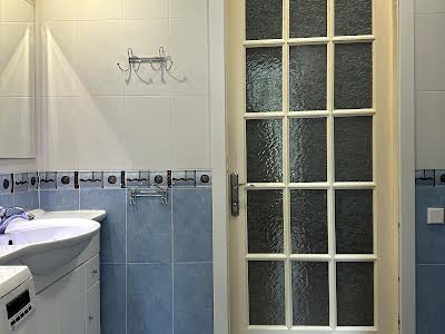 квартира за адресою Шота Руставелі вул., 33-Б