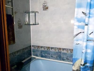 квартира за адресою Космонавтів вул., 142