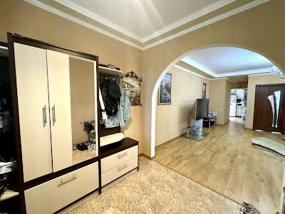 квартира за адресою Садова вул., 17