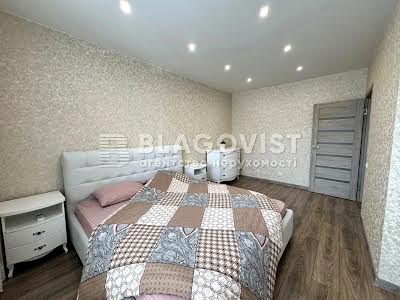 квартира за адресою Ревуцького вул., 40г