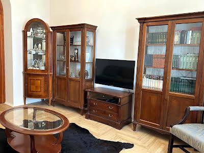 квартира за адресою Велика Васильківська вул. (Червоноармійська), 132