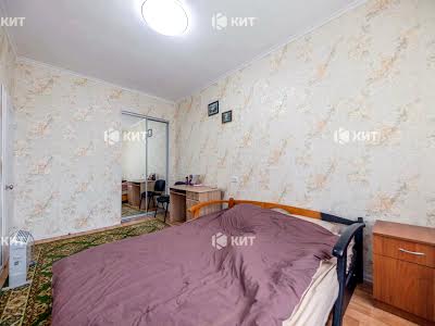 квартира по адресу Защитников Украины пл., 1