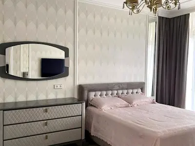 квартира за адресою Дніпровська набережна вул., 14