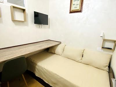 квартира за адресою Анни Ахматової вул., 16-Б