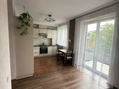 квартира за адресою Джерельна вул., 75