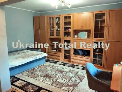 квартира за адресою Автозаводська вул., 61