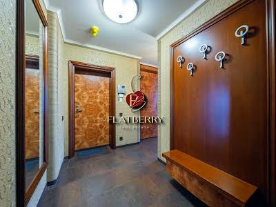 квартира за адресою Раїси Окіпної вул., 18