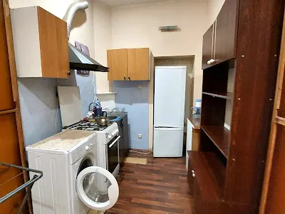 квартира за адресою Садова вул., 18