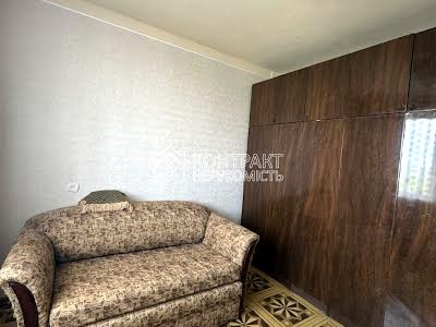 квартира за адресою Перемоги просп., 65б