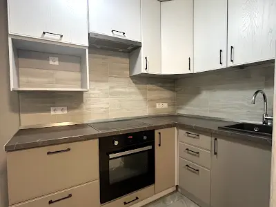 квартира за адресою Верховинна вул., 81