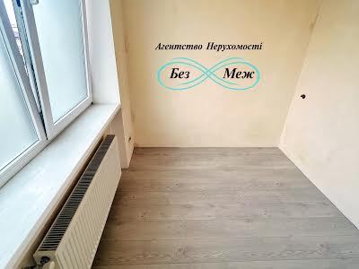 квартира за адресою Молодіжна вул., 4