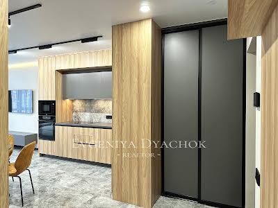 квартира за адресою Генерала Грекова вул., 4