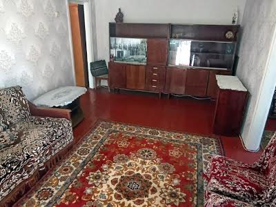 квартира по адресу Строителей ул., 27