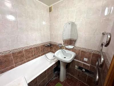 квартира по адресу Драгоманова ул., 23-А