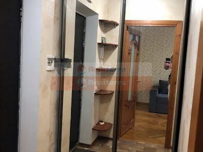 квартира за адресою Волинська вул., 25