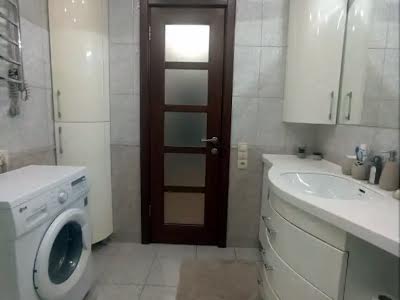 квартира по адресу Осенняя ул., 13