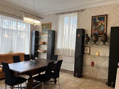 будинок за адресою Академіка Кащенка вул.