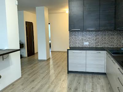 квартира за адресою Плугова вул., 10