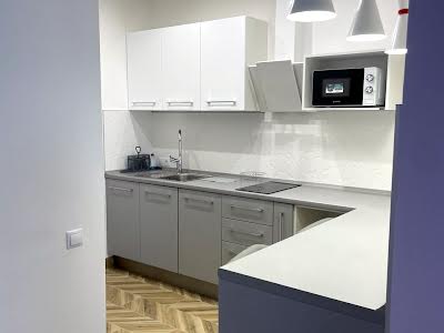 квартира по адресу Ревуцкого ул., 40в