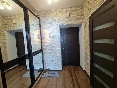 квартира за адресою Андрія Малишка вул. (Льва Толстого), 81