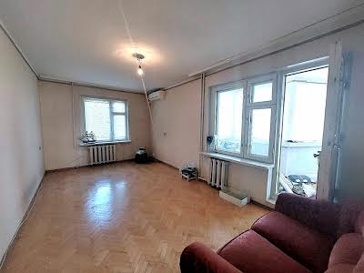 квартира за адресою Євгена Танцюри вул., 74/2