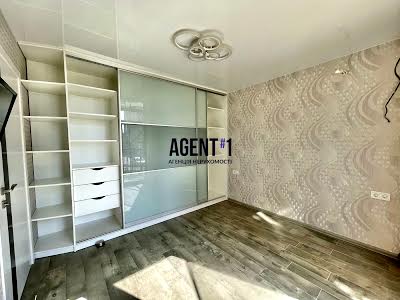 квартира за адресою Михайла Величка вул., 14Б