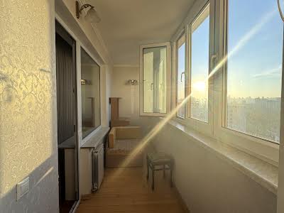 квартира за адресою Дарницький бульв., 8