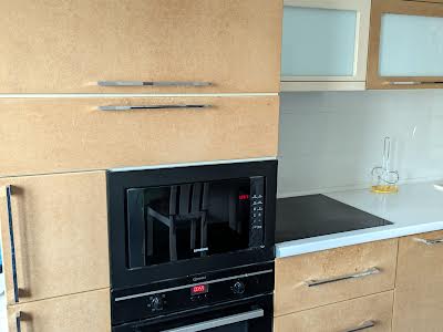 квартира за адресою Драгоманова вул., 1-Б