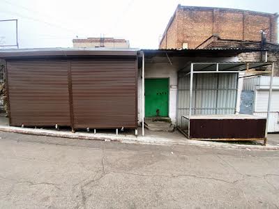 комерційна за адресою Жуковського вул., 32